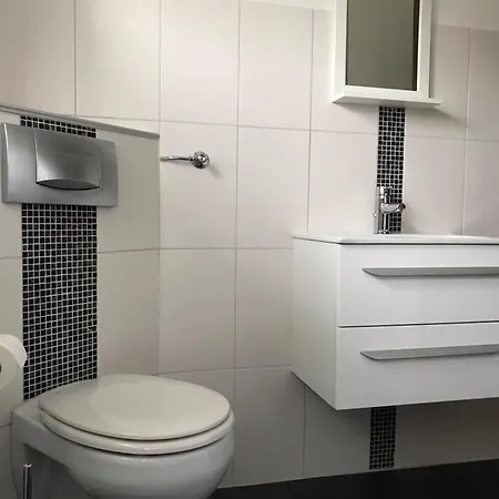 Ferienwohnung In Mit Moebliertem Balkon *