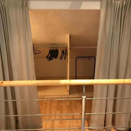 Ferienwohnung In Mit Moebliertem Balkon