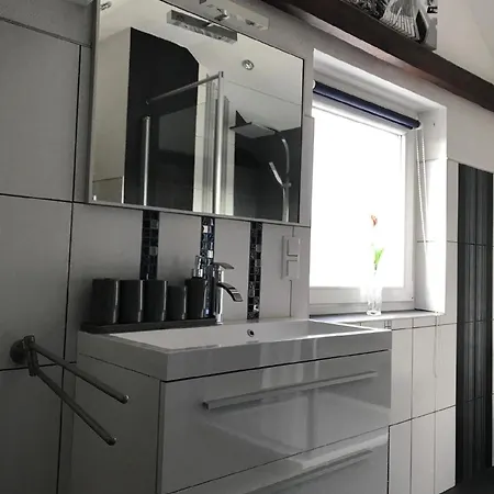 Ferienwohnung In Mit Moebliertem Balkon アパート