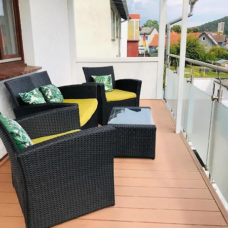 Ferienwohnung In Mit Moebliertem Balkon アパート